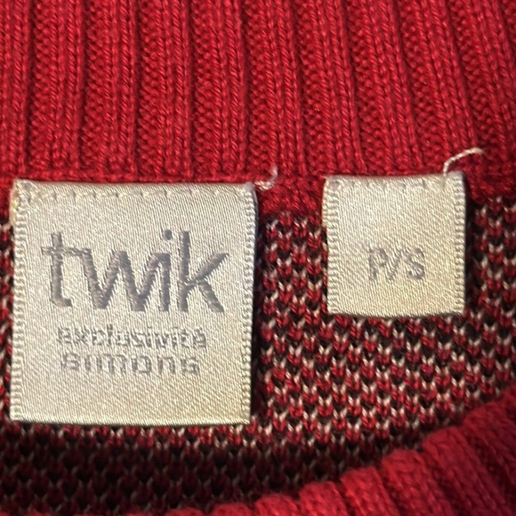 TWIK MENS SWEATER RED/ BLACK AND WHITE IN EUC - Picture 5 of 10